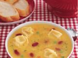 شوربة الفاصوليا والتورتليني بالجبن