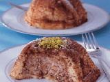 كعكة بالموكا والمكسرات