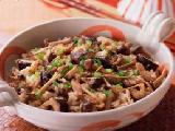 طريقة عمل الأرز بالفطر والفلفل الأخضر الرومي