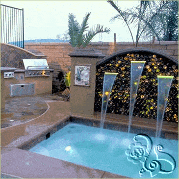 شلال مائي خارجي