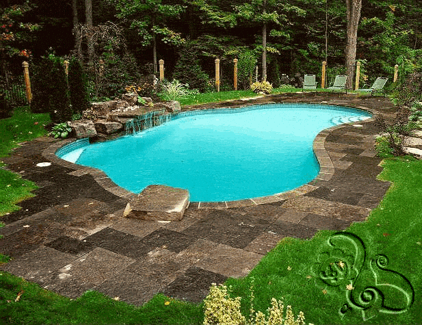 ارضية خارجية حول المسبح