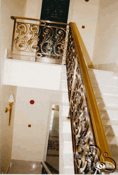 درابزين  معدني مزخرف مذهب
