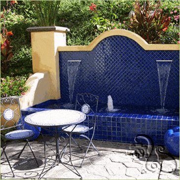 شلال مائي مع نافورة