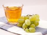 أسهل طرق عمل عصير العنب