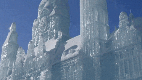 نحت مبنى من الجليد