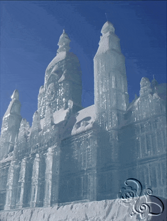 نحت مبنى من الجليد