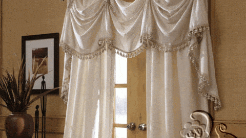 شلال مائي داخلي