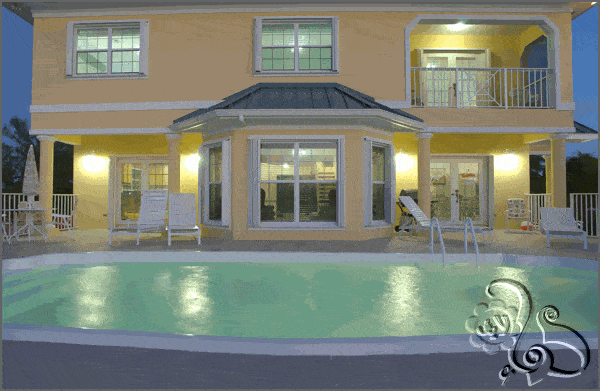 واجهة فيلا فخمة مع حوض السباحة