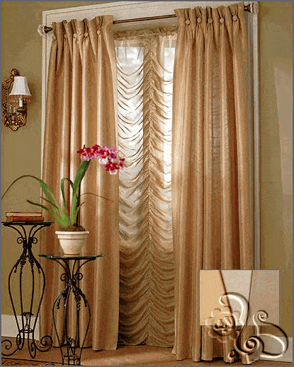 ستائر بلون ذهبي