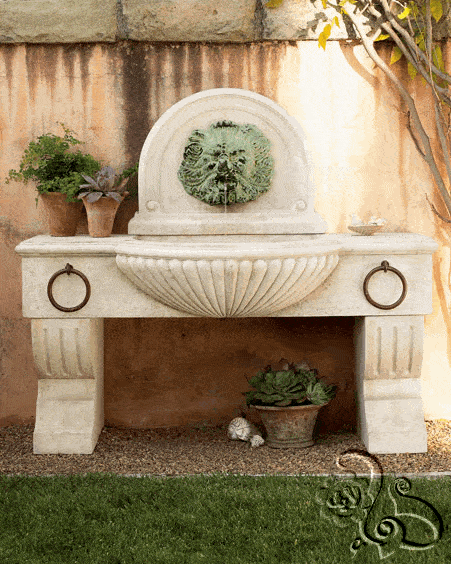 نافورة ماء خارجية