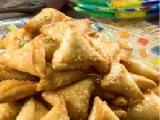 سمبوسة حلوة باللوز