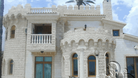 فيلا بواجهة حجرية