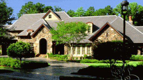 فيلا بديكور حجري خارجي