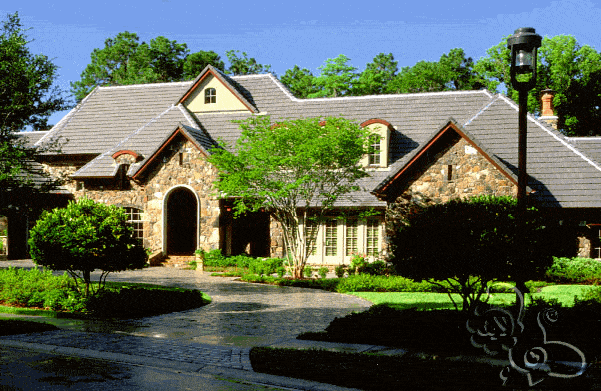 فيلا بديكور حجري خارجي