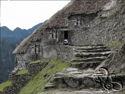 التصميم الإبداعي في نحت البيوت الجبلية