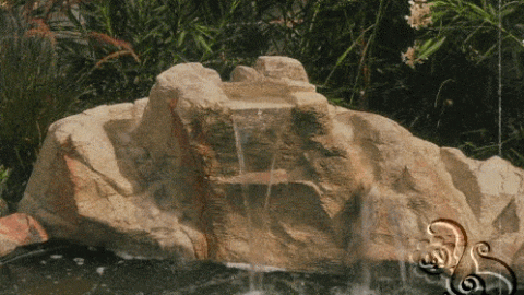 شلال مائي خارجي صغير