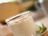 مشروب الحليب مع التفاح
