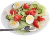 سلطة الخضار مع البيض