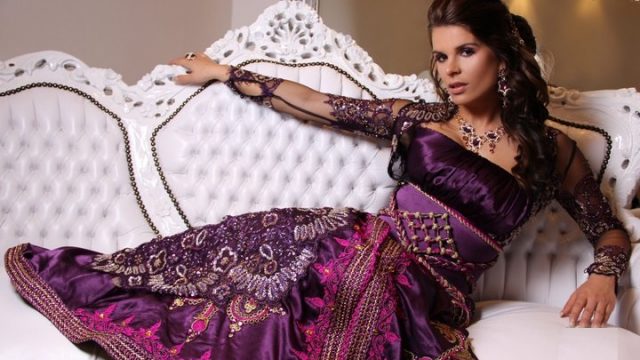 قفطان مغربي باللون البنفسجي مع الاسود