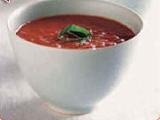 شوربة الطماطم بالريحان