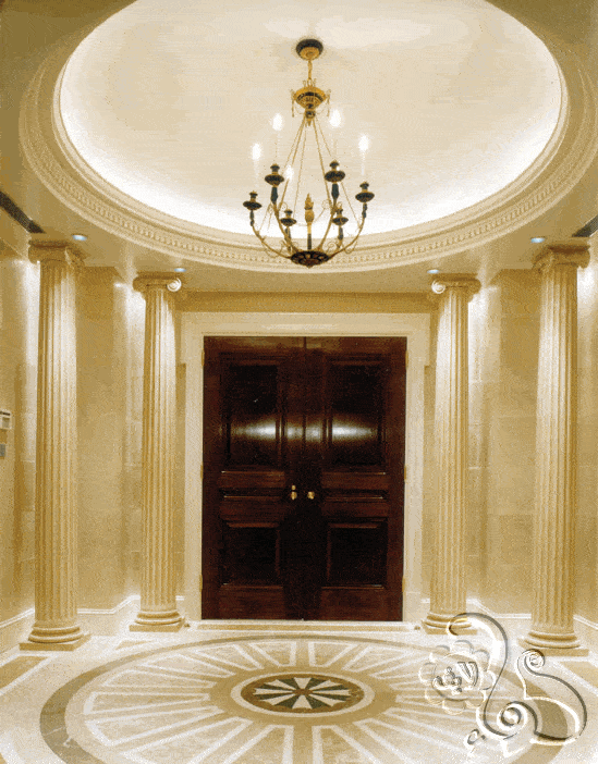 ارضية رخامية دائرية تحت قبة المدخل