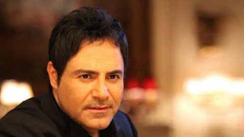 عاصي الحلاني برفقة إبنه في شرم الشيخ