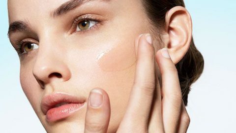 نصائح لتطبيق مكياج الوجه لإخفاء حب الشباب