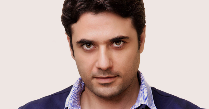 احمد عز يتعرض للسخرية بدون مكياج