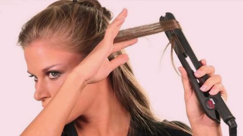 أخطاء تجنبيها عند استخدام مكواة الشعر