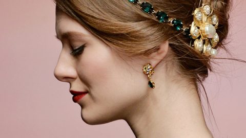 اكسسوار شعر بتصميم عصري مرصع بفصوص ثمينة لرأس السنة 2016