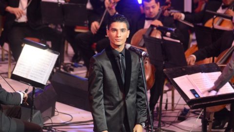 الجمهور الفلسطيني يدعم محمد عساف في القاهرة