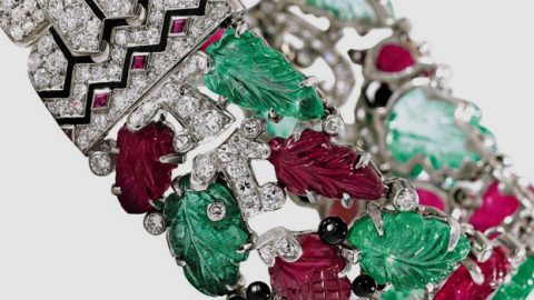 أفخم تصميمات المجوهرات الملونة