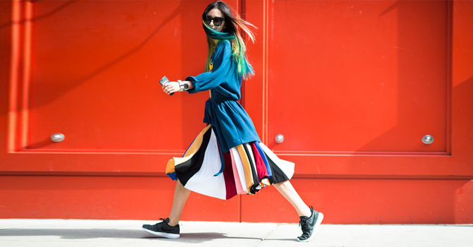 كيف تختاري ألوان ملابسك وفقًا لعمرك ؟