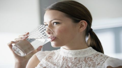 إضافة فيتامين بي3 للمياة يعزز صحة النظر بشكل مذهل