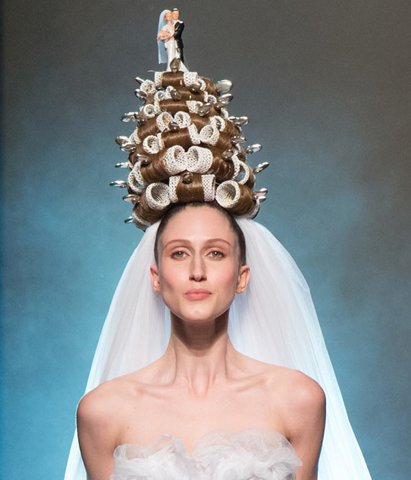 موضة التسريحة الهرمية ببكر الشعر للعروس من Jean Paul Gaultier couture ربيع 2015