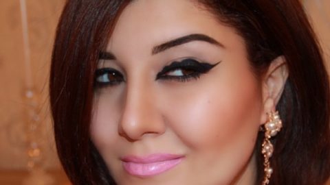رسمة اي لاينر الفقاعات مع احمر شفاه وردي 2016