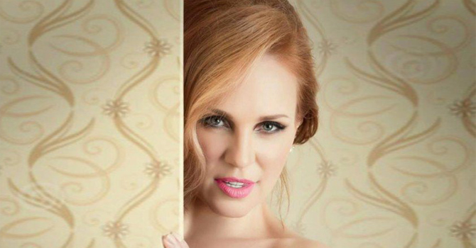 بالصور : إبنة عمرو دياب تفتقر جمال والدتها شيرين رضا