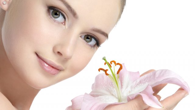 للحصول على بشرة نقيه بدون حبوب