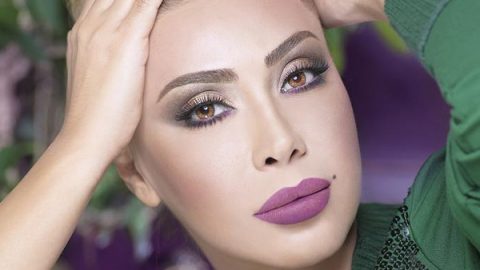 النجمة نوال الزغبي بمكياج أرجواني من توقيع ألاء دشتي