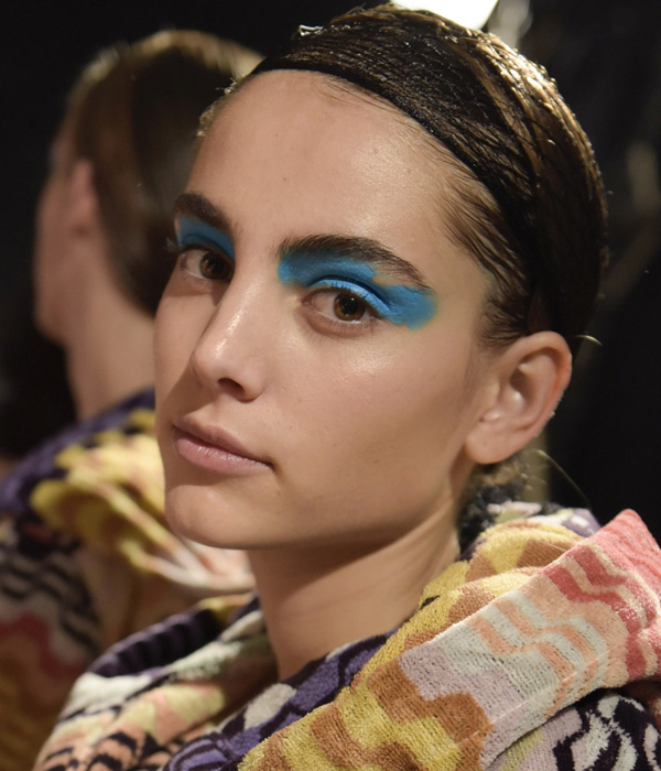 ظلال جفون سميك ملون مع أحمر شفاه نيود من Missoni ربيع 2016