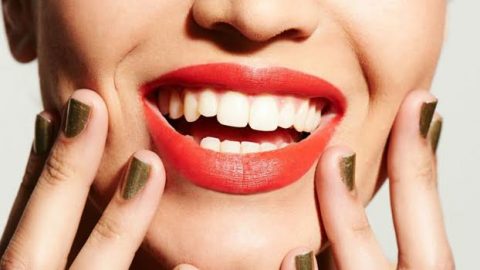 كيف تحصلين على أسنان ناصعة البياض في أقل وقت؟