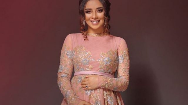 جلسة تصوير جديدة لبلقيس فتحي تكشف عن حملها