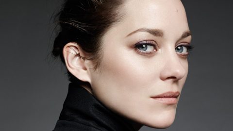 هذه الخلطة جعلت المرأة الفرنسية الأجمل بالعالم