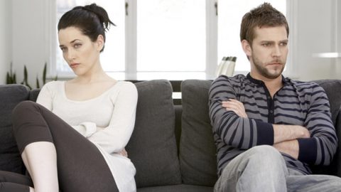 علامات واضحة تعرفك أن شريك حياتك يخدعك