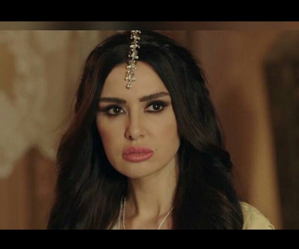 ميساء مغربي بإكسسوار شعر متدلي على الجبهة رمضان 2016