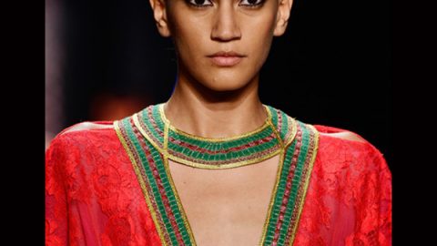 صيحة باندانا الشعر من reem acra ربيع 2016