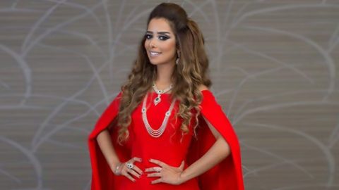 بلقيس فتحي تتفوق بإطلالة العباءة على القفطان المغربي