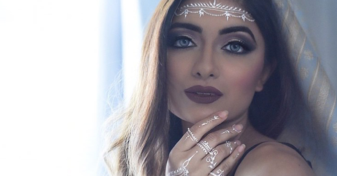 تصاميم الحنة الملونة تدلل يديكِ بعيد الفطر