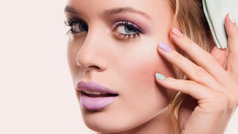 ألوان الباستيل تجمّل أظافرك في الشتاء أيضًا