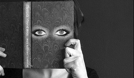 حركات بسيطة تفصح مشاعرك